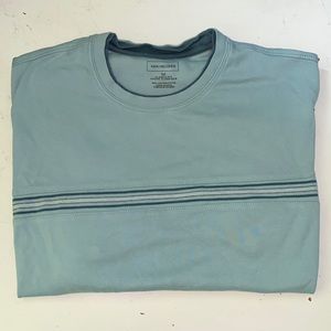 Van Heusen T-shirt. 100% cotton. Thick material